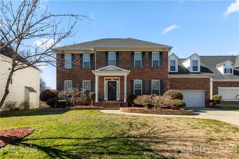 12416 Stirling Trace Court sold home in Glenfinnan, Charlotte, NC