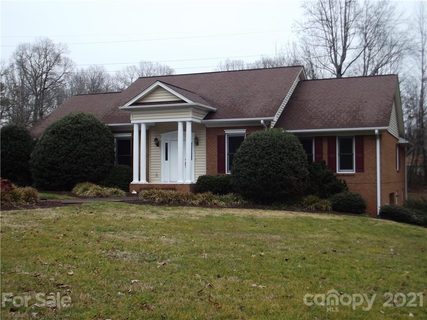 1426 Falcon Drive sold home in Fairway Acres, Newton, NC
