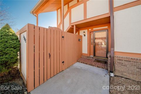 1201 Fleetwood Plaza sold condo in Fleetwood Plaza, Hendersonville, NC