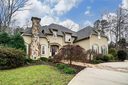 2053 Kings Manor Drive sold home in Matthews, SC