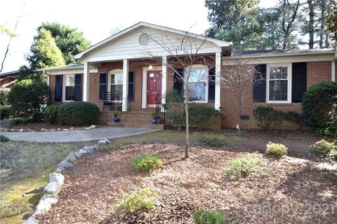 1628 Redcoat Drive sold home in Queens Grant, Charlotte, NC
