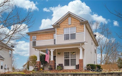 7951 Rolling Meadows Lane sold home in Stonegate Farms, Huntersville, NC