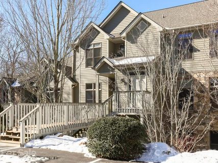 10 Stoney Falls Loop 4-402
