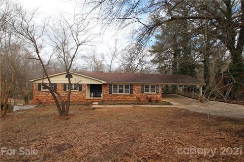 910 Surry Drive 4