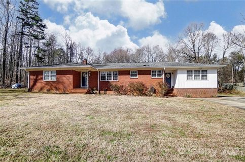 8533 Pine Circle sold home in Hickory Acres, Charlotte, NC