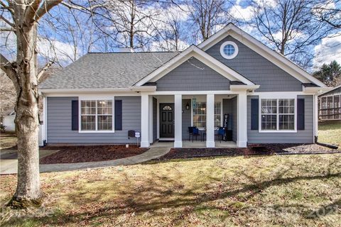 100 Fox Glove Drive