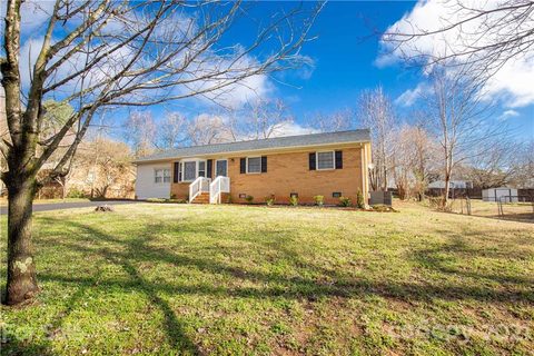 118 Redwood Lane