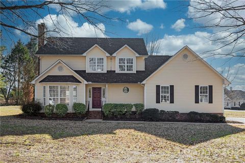 110 Turnberry Lane sold home in St Andrews Village, Mooresville, NC