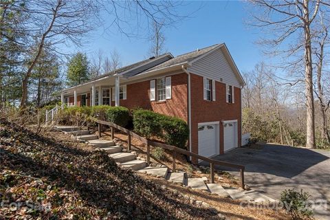 800 Summit Farm Lane sold home in Hunters Glen, Hendersonville, NC
