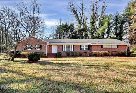 104 Forest Hills Drive sold home in Forest Hills, Mount Holly, NC