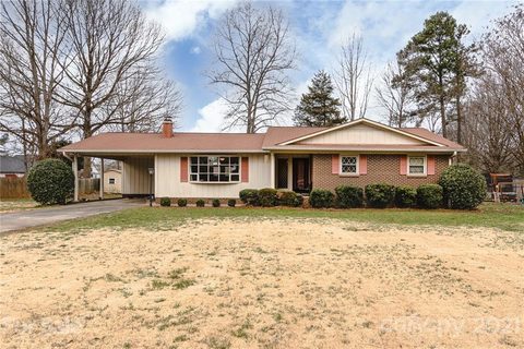 5183 Driftwood Drive sold home in Forest Pines, Davidson, NC