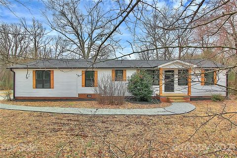 10118 Idlewild Road sold home in Idlewild Acres, Matthews, NC