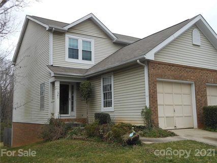 1301 Maple Shade Lane
