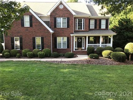 124 Parkside Lane
