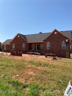 1367 Springlake Road sold home in Springlake Estates, York, SC