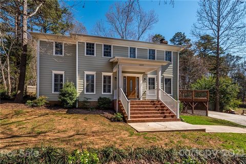 10524 Briarhurst Place sold home in Eastside Estates, Mint Hill, NC