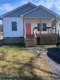 2 Half Moon Drive sold home in Springside Meadows, Swannanoa, NC