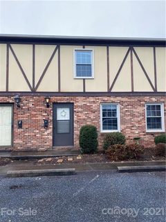 1335 12th Street Drive #6 sold condo in Manor House, Hickory, NC