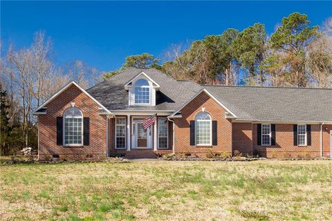 2700 Cane Mill Road sold home in Providence Crossing, Lancaster, SC