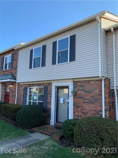 2705 N Center Street 54