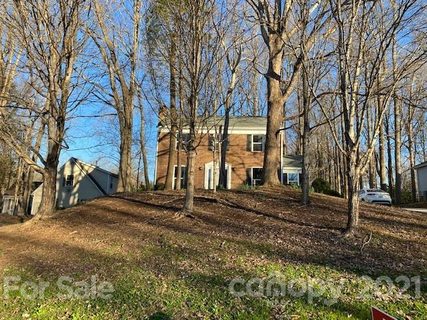 1312 Falkenburg Court