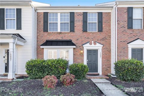 10891 Garden Oaks Lane
