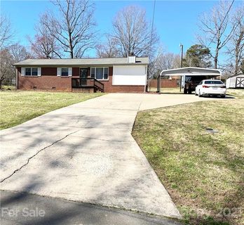 2312 Greenleaf Drive