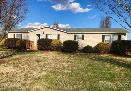 2300 Dellinger Drive sold manufactured home in Brookridge, Newton, NC