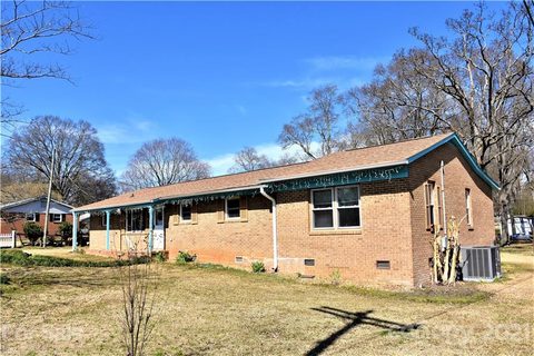 Previously sold for $280,000