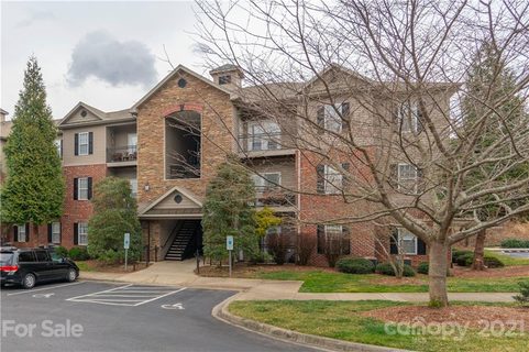 138 Appeldoorn Circle