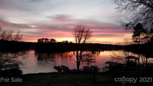 542 Laurel Cove Road sold home in Laurel Cove, Statesville, NC