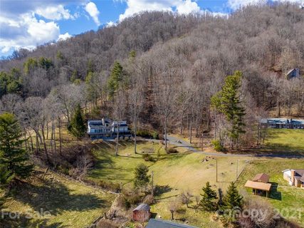343 Mountain View Road sold home in Mountain View, Burnsville, NC