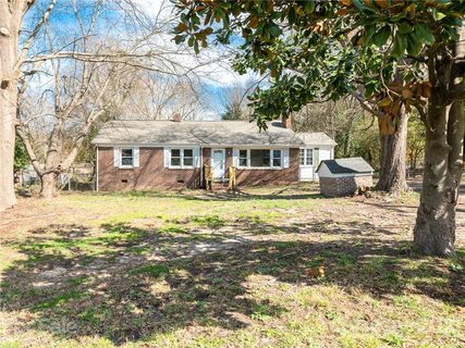 502 Davis Park Road