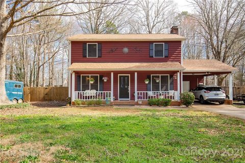 4614 Hickory Grove Road sold home in Hickory Lane, Mount Holly, NC