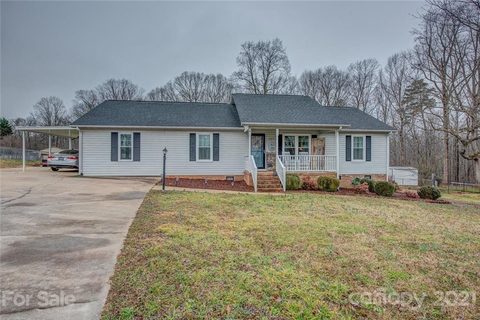 207 Pilots Ridge Drive sold home in Pilots Ridge, Bessemer City, NC