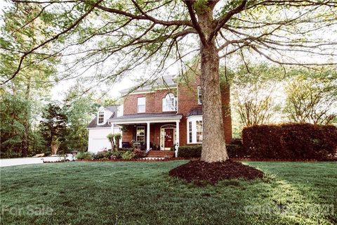 120 Shoreline Parkway sold home in Lakeshore, Tega Cay, SC