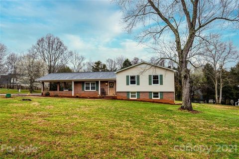 1238 Beechwood Drive sold home in Fairway Acres, Newton, NC