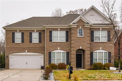 800 Millstream Drive