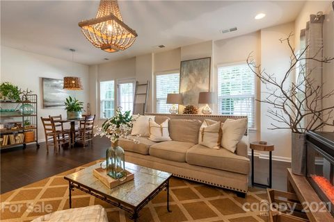 2539 Silverthorn Drive