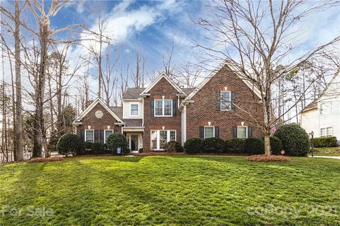 9826 Zackery Avenue sold home in Wynridge Estates, Charlotte, NC
