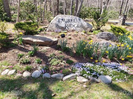 4 Knotty Pine Way 306