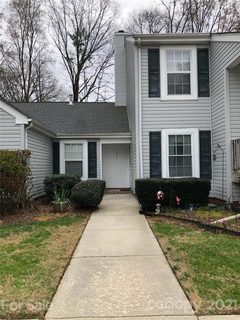 1576 Hunt Club Court