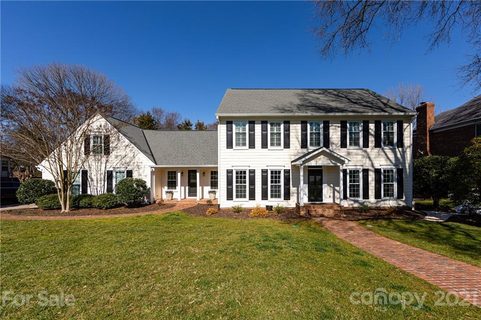 2824 Winding Oak Drive