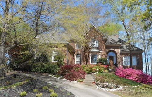 865 Kings Crossing Drive