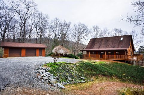 965 Crystal Creek Drive sold home in Crystal Creek, Pisgah Forest, NC