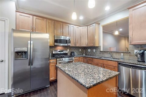 239 Lincoln Street sold townhome in The Block at Church Street, Charlotte, NC