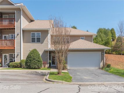 44 Commons Way 201 sold home in Castle Creek Village, Waynesville, NC