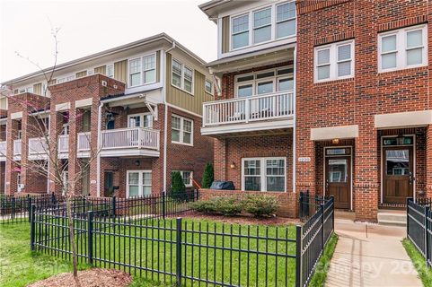 1220 Macomb Place sold townhome in Grandin Heights, Charlotte, NC