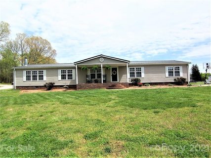 104 Snowy Hill Lane sold manufactured home in Deer Meadow, Lawndale, NC