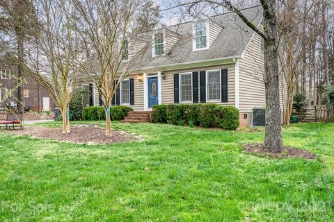6421 Shaftesbury Lane